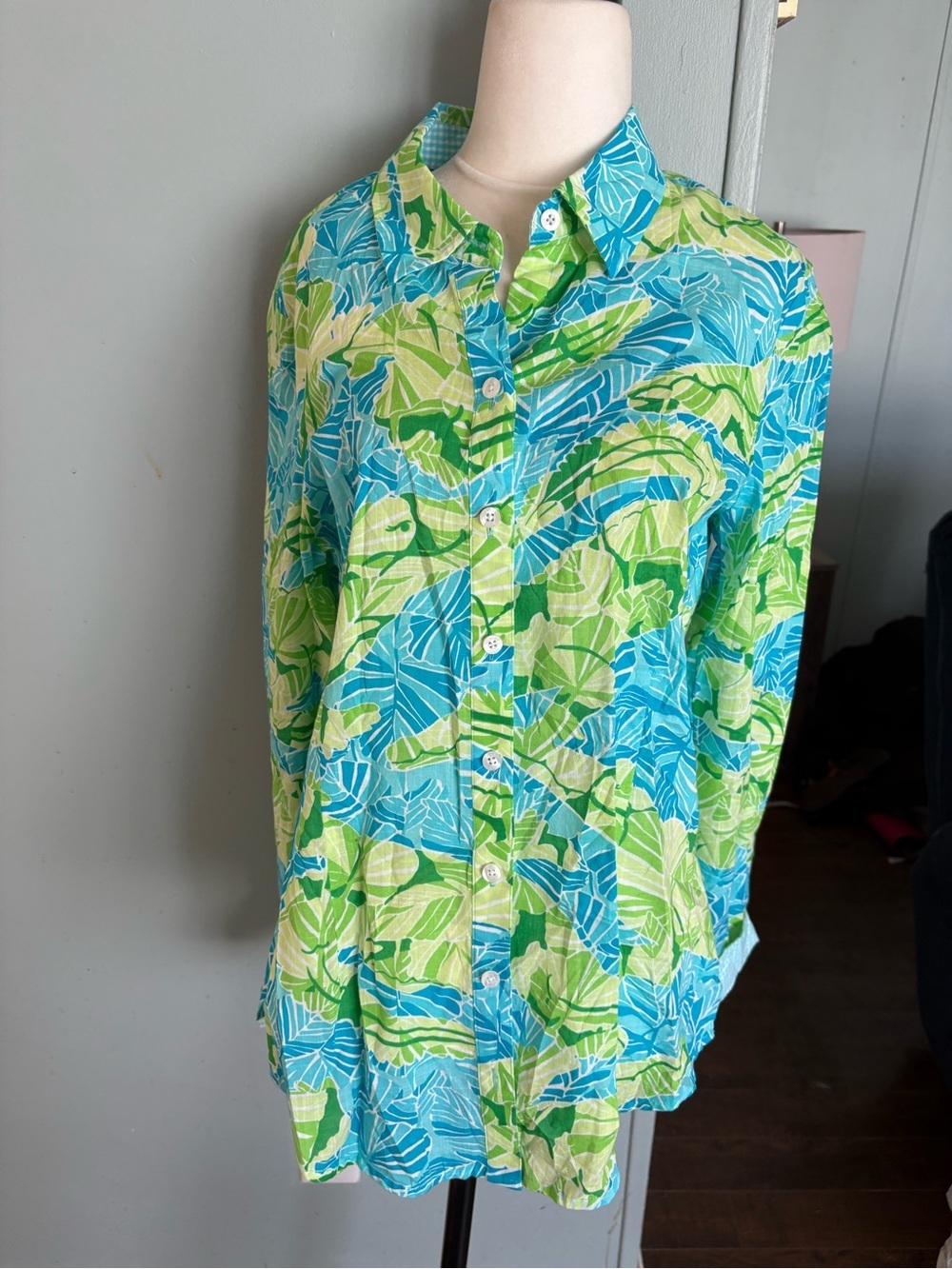 Lily Pulitzer Corton long sleeve button up - Picture 7 of 10